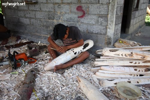 Wood crafting at Tegalalang